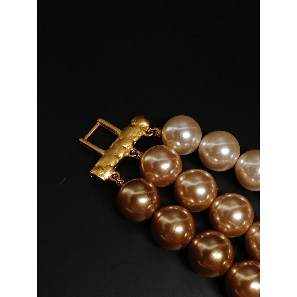 Three-Tone Faux Pearl Bracelet Gold Tone Box Clasp - Picture 12 of 16